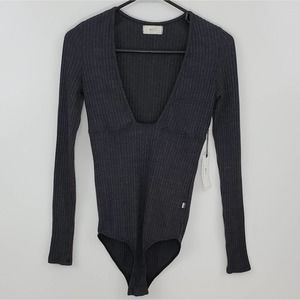 NYTT Ribbed Body Suit
